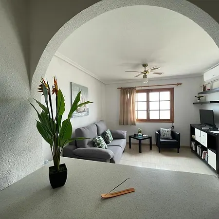 Alicante , Vue & Tabarca, 4 Personnes Apartment